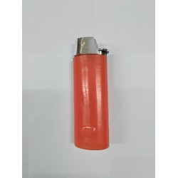 Αναπτήρας που πετάει νερό